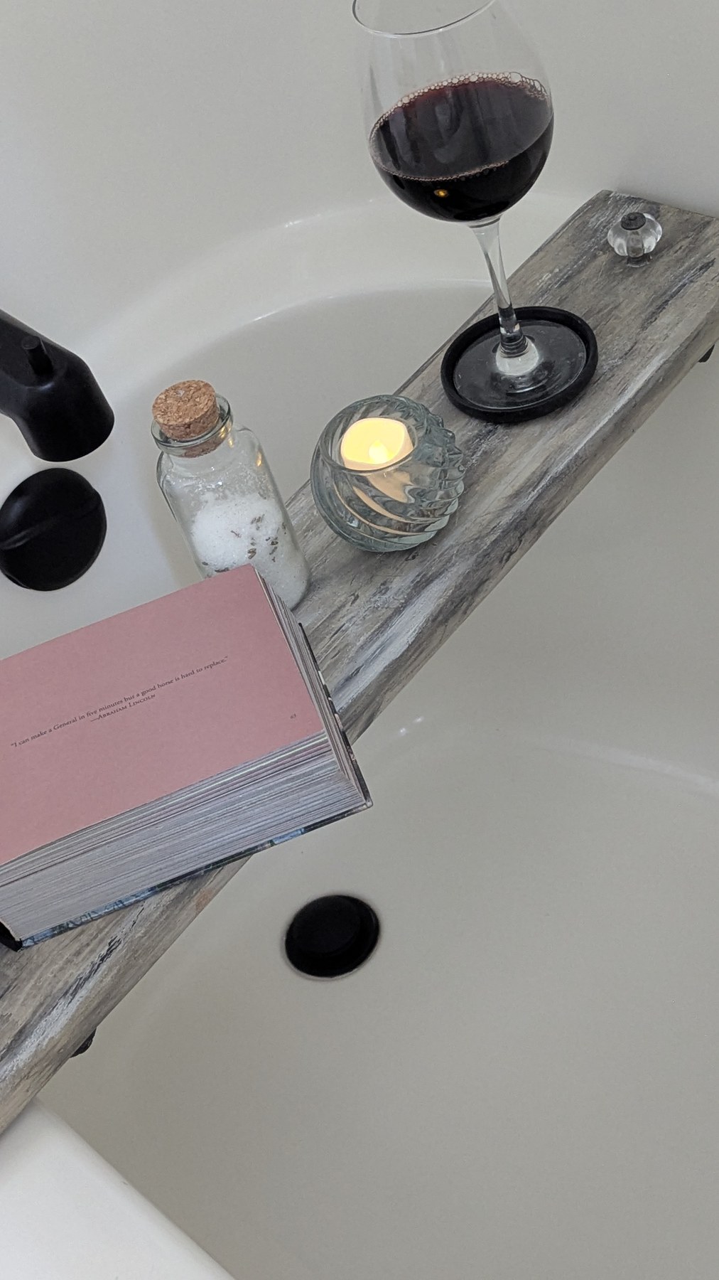 Emmy Cottage interior and amenities